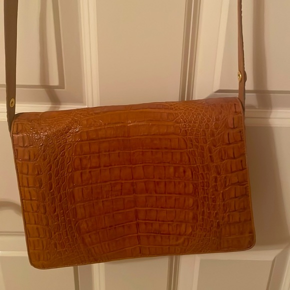 Beautiful Crocodile Crossbody! - Picture 4 of 15